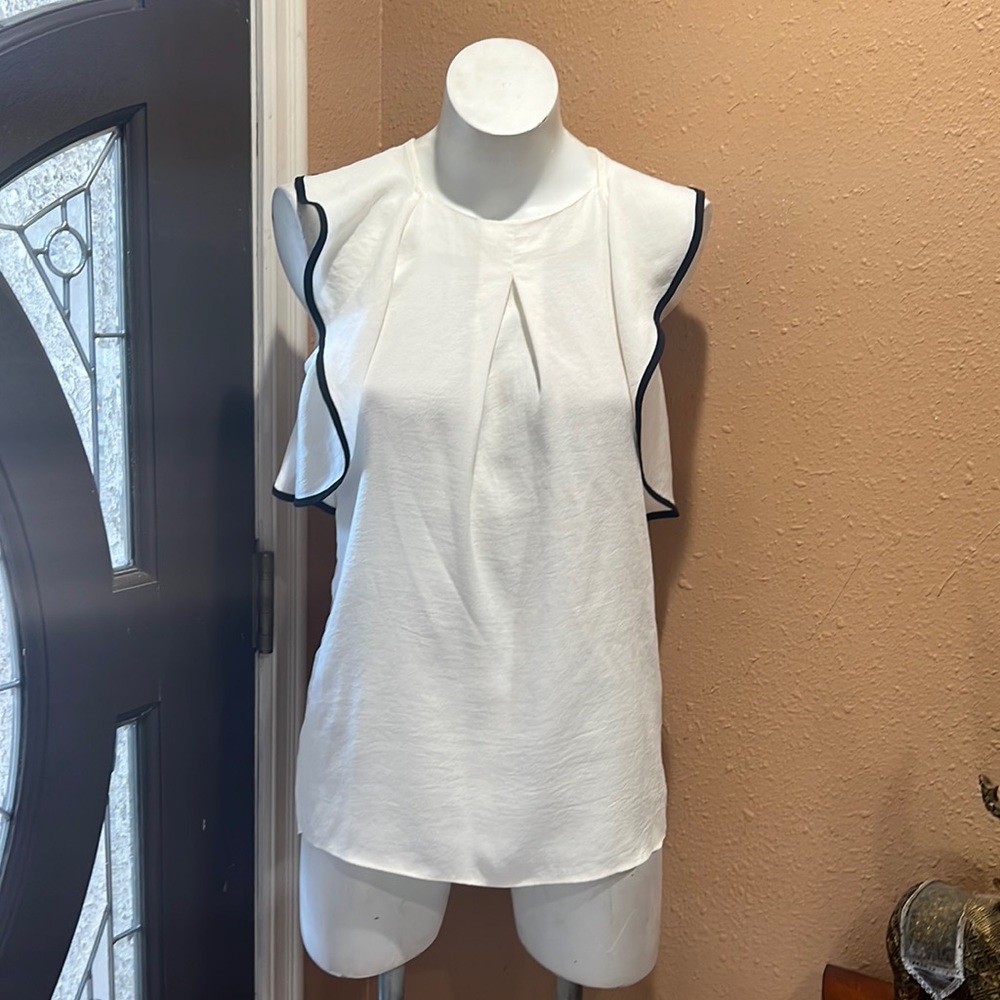 Q&A beige and black flowy top